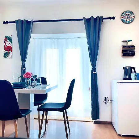 1br On The Beautiful Street In Center Daire