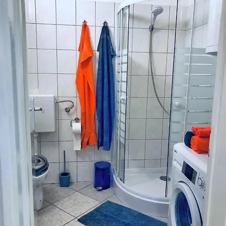 1br On The Beautiful Street In Center Appartement